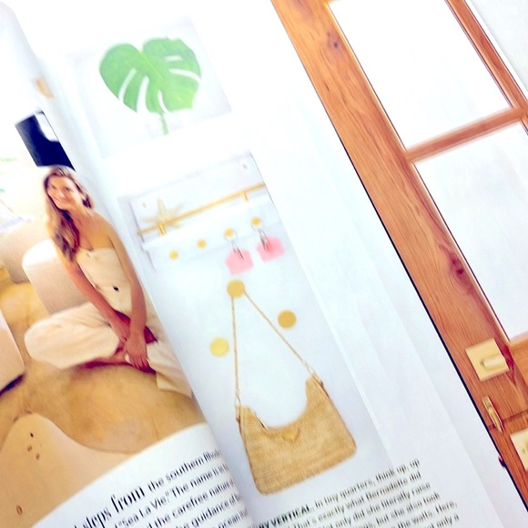 Cottages and Bungalows Magazine - Picture 8 of 9